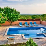 My Dalmatia - With Private Pool * Visocane