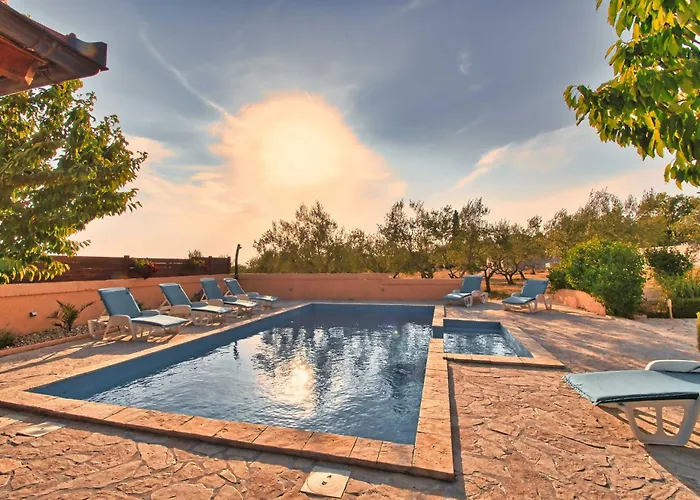 Дом отдыха My Dalmatia - With Private Pool Visocane